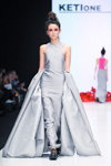 Pokaz KETIone — MBFWRussia SS2016 (ubrania i obraz: suknia wieczorowa srebrna)