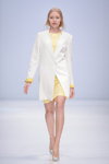 Показ ELEMA by Aiplatov — Тиждень моди в Москві SS2016 (наряди й образи: жовта сукня, білий кардиган)