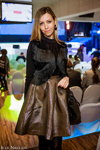 В Москве выбрали "Мисс Офис 2015" (наряды и образы: чёрный джемпер, коричневая юбка)