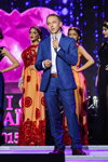 Gala final — Miss Ucrania 2015 (looks: traje de hombre azul, camisa blanca; persona: Margarita Pasha)