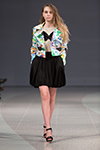 Паказ Agne Kuzmickaite — Riga Fashion Week AW15/16 (нарады і вобразы: рознакаляровы жакет, чорныя басаножкі)