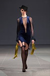 Показ Amoralle — Riga Fashion Week AW15/16 (наряды и образы: чёрные нейлоновые чулки)
