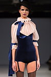 Показ Amoralle — Riga Fashion Week AW15/16 (наряды и образы: чёрные нейлоновые чулки)
