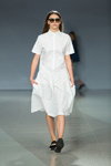 Pokaz Deeply Personal — Riga Fashion Week SS16 (ubrania i obraz: sukienka biała)