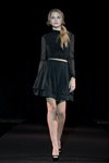 Pokaz Flash You and Me — Riga Fashion Week SS16 (ubrania i obraz: pulower czarny, spódnica czarna, półbuty czarne)