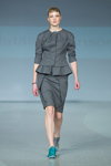 Modenschau von Natālija Jansone — Riga Fashion Week SS16 (Looks: grauer Damen Anzug (Blazer, Rock))