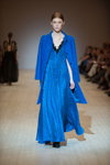 Pokaz Olena Dats' — Ukrainian Fashion Week FW15/16 (ubrania i obraz: suknia wieczorowa niebieska, żakiet niebieski)