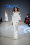 Desfile de Alonova — Ukrainian Fashion Week SS16 (looks: top blanco, pantalón blanco)