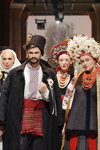 Modenschau von Tsentr istoriyi vbrannya — Ukrainian Fashion Week SS16 (Personen: Victoria Maremuha, Nina Krokhmaliuk)