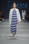 Modenschau von T.Mosca — Ukrainian Fashion Week SS16 (Looks: gestreiftes blau-weißes Kleid)
