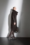 Лукбук Annette Görtz AW 2015 (наряды и образы: коричневое пальто, коричневые сапоги)