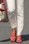 Minsk street fashion. 08/2015 (looks: coral sandals, ivory trousers)