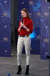 Кастинг "Міс Білорусь 2016". Частина 1 (наряди й образи: червона водолазка, білі джинси, чорні туфлі, чорні шкарпетки)