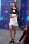 Casting "Miss Białorusi 2016". Część 1 (ubrania i obraz: sukienka mini czarno-biała, półbuty czarne)