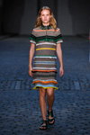 Показ Lala Berlin — Copenhagen Fashion Week SS17 (наряди й образи: смугаста різнокольорова сукня)