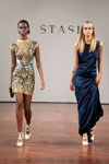 Desfile de Stasia&Lace By Stasia — Copenhagen Fashion Week SS17 (looks: vestido de cóctel beis de encaje, vestido de noche azul)