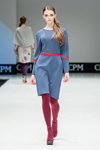 Pokaz ArtFuture — CPM FW16/17 (ubrania i obraz: rajstopy bordowe, sukienka błękitna)
