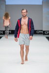 Pokaz Grand Defile Lingerie (mens) — CPM SS17 (ubrania i obraz: szorty szare pasiaste, kurtka sportowa niebieska)