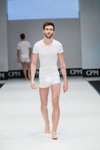 Modenschau von Grand Defile Lingerie (mens) — CPM SS17 (Looks: weißes T-shirt, weißer Slip)