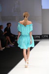 Pokaz Didier Parakian — CPM SS17 (ubrania i obraz: sukienka turkusowa)