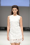 Pokaz WOM&NOW — CPM SS17 (ubrania i obraz: sukienka biała koronkowa)