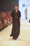 Gallery Selected show (looks: black dress)