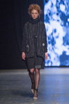 Pokaz Mara Gibbucci — FashionPhilosophy FWP AW16/17 (ubrania i obraz: kardigan czarny, rajstopy czarne)