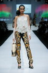 Modenschau von Anne Avantie — Jakarta Fashion Week SS17