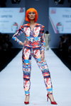 Pokaz Grazia Indonesia — Jakarta Fashion Week SS17 (ubrania i obraz: kombinezon z nadrukiem wielokolorowy, półbuty czerwone)