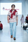 Показ Hush Puppies — Jakarta Fashion Week SS17 (наряди й образи: блакитні джинси)