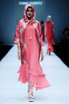 Modenschau von Itang Yunasz — Jakarta Fashion Week SS17