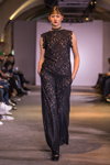 Pokaz Snezhana Gorobets — Lviv Fashion Week AW16/17 (ubrania i obraz: kostium czarny gipiurowy)
