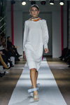 Pokaz Lesia Semi — Lviv Fashion Week ss17 (ubrania i obraz: sukienka biała)