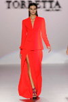 Показ Roberto Torretta — MBFW Madrid SS2017 (наряды и образы: красный женский костюм (жакет, юбка))