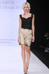 Desfile de FashionTime Designers — MBFWRussia FW16/17 (looks: top negro, falda dorada)