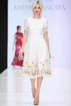 Desfile de FashionTime Designers — MBFWRussia FW16/17 (looks: vestido con flores blanco)