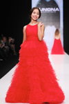 Pokaz Junona Fashion House — MBFWRussia FW16/17 (ubrania i obraz: suknia wieczorowa czerwona)