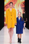 Pokaz Design Studio by Oksana Fedorova — MBFWRussia FW16/17 (ubrania i obraz: palto żółte, palto niebieskie)