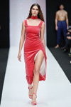 Portnoy BESO show — MBFWRussia SS2017 (looks: red midi dress with slit, red sandals)