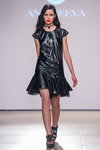Показ Andreeva — Mercedes-Benz Kiev Fashion Days SS17 (наряды и образы: телесные колготки в сетку, чёрные босоножки, чёрное платье мини)