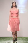 Desfile de Anna K — Mercedes-Benz Kiev Fashion Days SS17 (looks: vestido rosa)