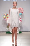 Pokaz Dafna May — Mercedes-Benz Kiev Fashion Days SS17 (ubrania i obraz: sukienka biała)
