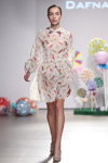 Pokaz Dafna May — Mercedes-Benz Kiev Fashion Days SS17 (ubrania i obraz: sukienka z nadrukiem biała)