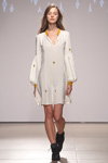 Modenschau von Ksenia Schnaider — Mercedes-Benz Kiev Fashion Days SS17 (Looks: weißes Mini Kleid)