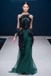 Alesya Kafelnikova. Valentin Yudashkin show — Moscow Fashion Week FW16/17 (looks: greenevening dress)