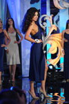 Gala final de Miss Ukraine Universe 2016 (looks: vestido de noche azul)