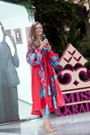 Олександра Кучеренко презентувала наряди й сувеніри для "Міс Світу 2016"