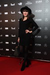 Модная публика — Riga Fashion Week ss17. День 5 (наряды и образы: чёрная шляпа, чёрное облегающее платье, чёрные колготки)