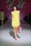 Pokaz Iryna DIL’ — Ukrainian Fashion Week SS17 (ubrania i obraz: sukienka żółta)