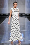 Pokaz Caterina Leman — CPM FW17/18 (ubrania i obraz: sukienka maksi czarno-biała)